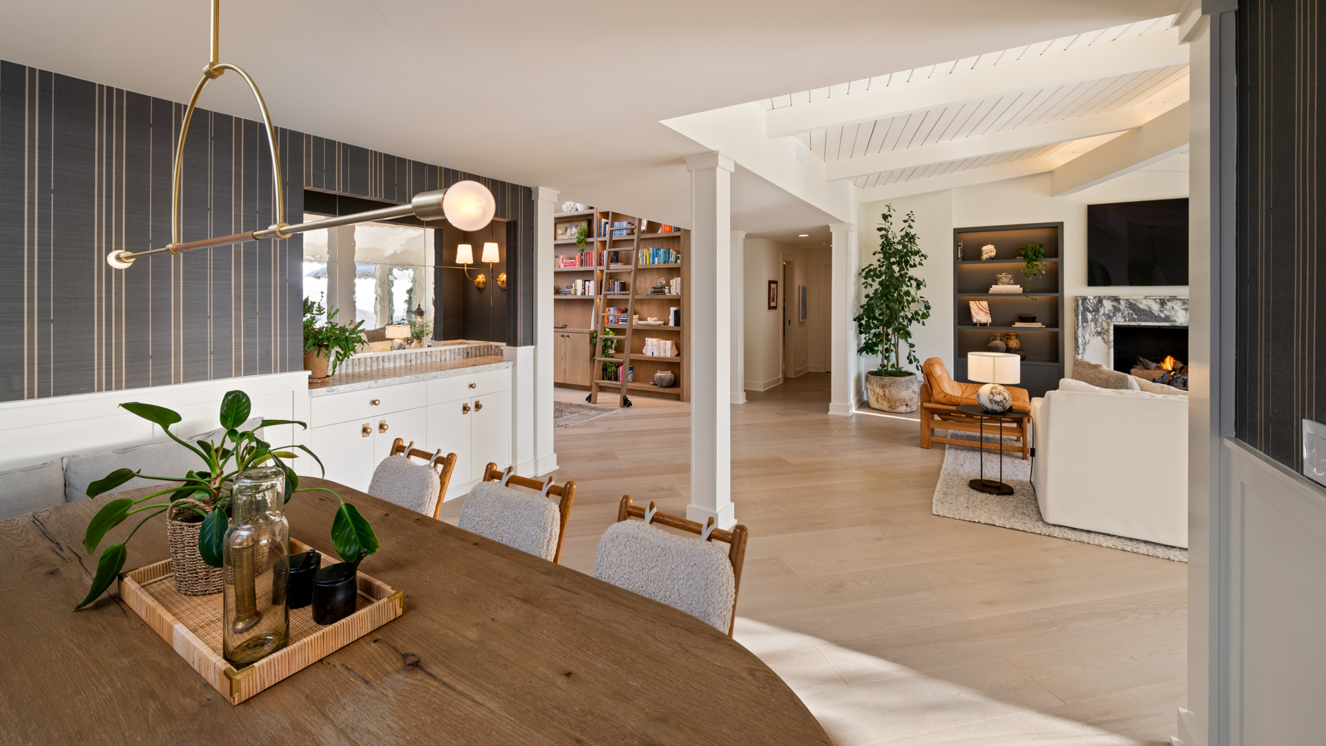 Dining Room · Garden View