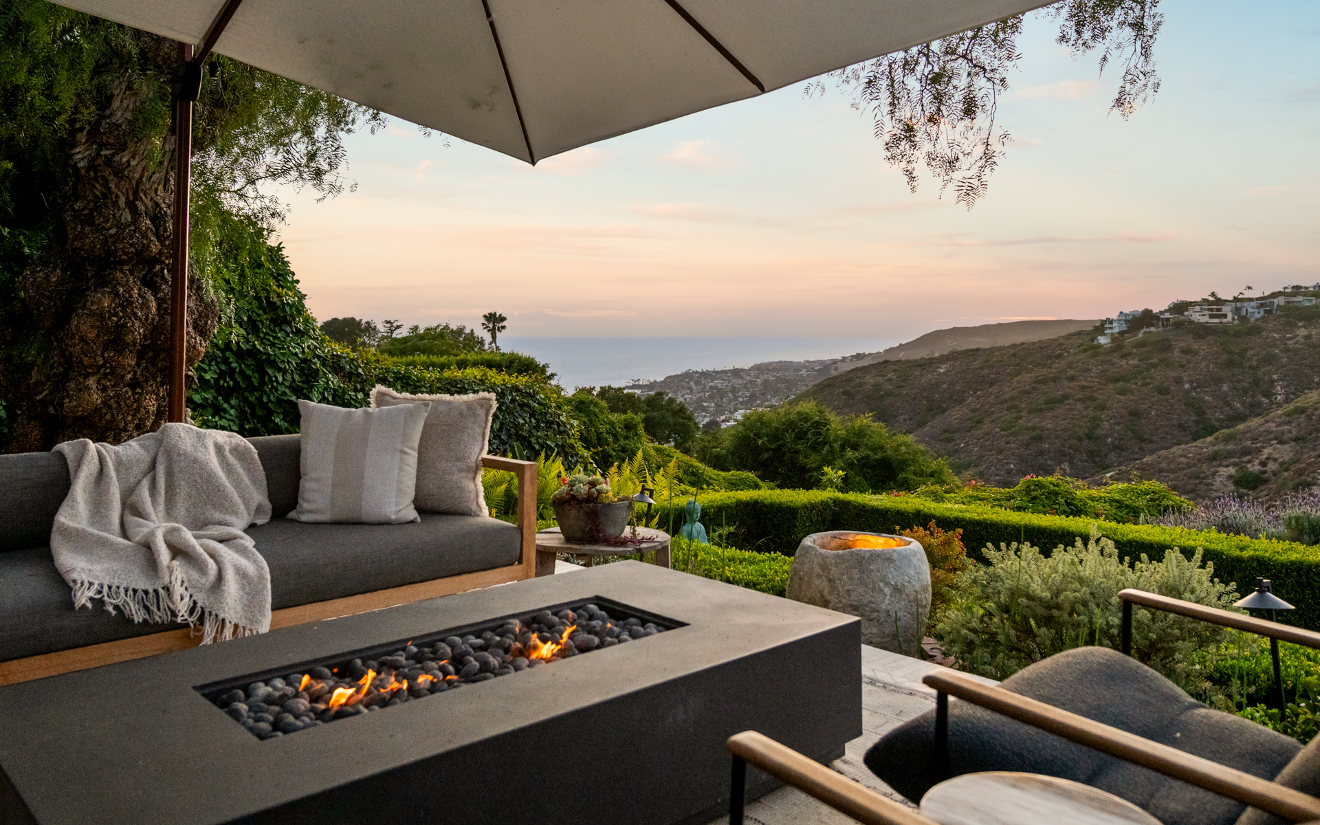 Fire-Table Lounge · Ocean View at Dusk